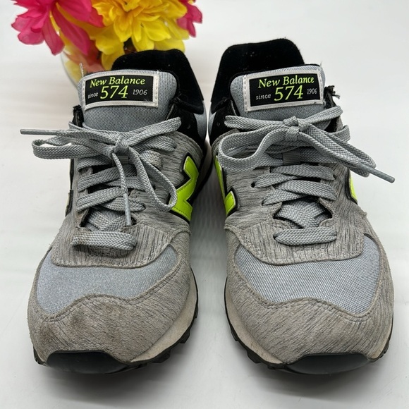 New Balance 574 Running Sneakers Size 8 SNK7028F - Picture 2 of 7